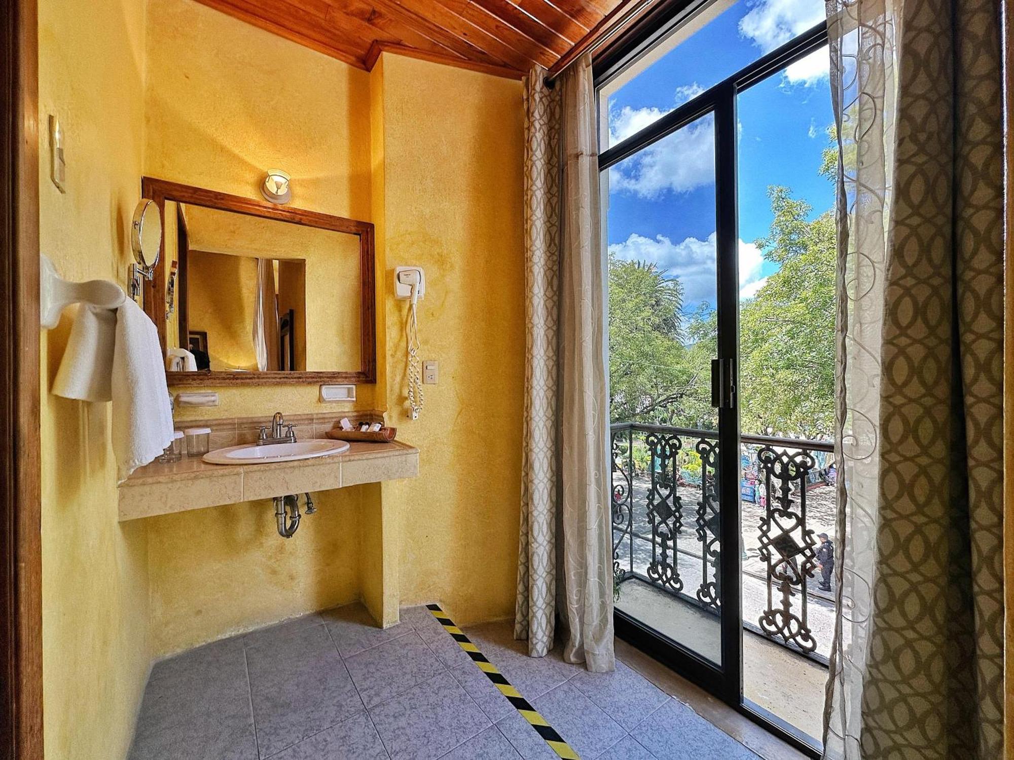 Hotel Ciudad Real Centro Historico San Cristóbal de Las Casas Екстериор снимка
